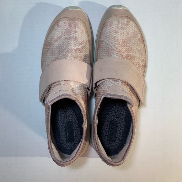 Ecco Biom Amrap Strap Fashion Sneaker Rose Dust - Picture 8 of 10